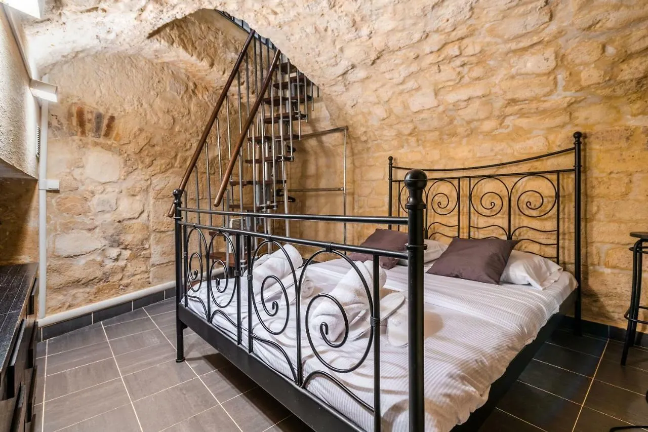 Luckey Homes - Rue De Clery Paris France